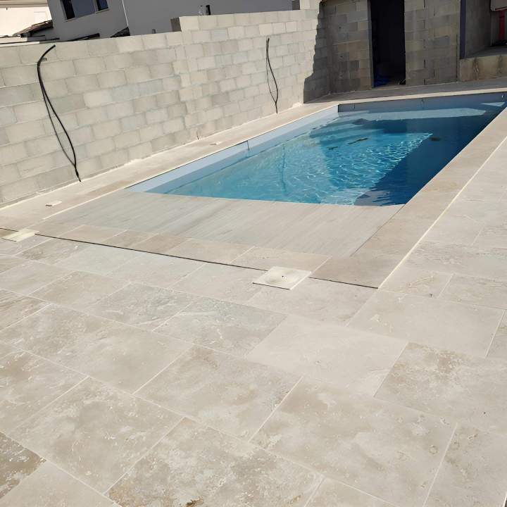 Carrelage de piscine Nîmes
