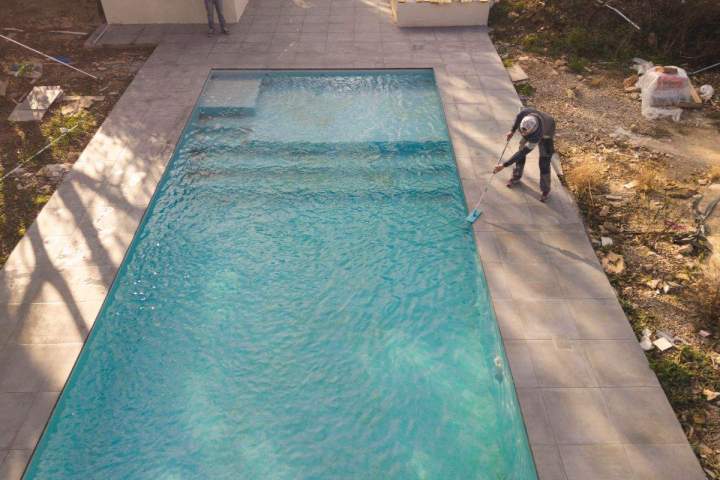 Installation carrelage piscine Nîmes